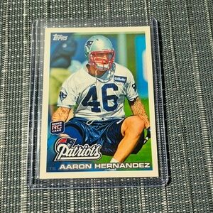OBO 🏈 2010 TOPPS Aaron Hernandez Star Rookie RC Card #96 New England Patriots
